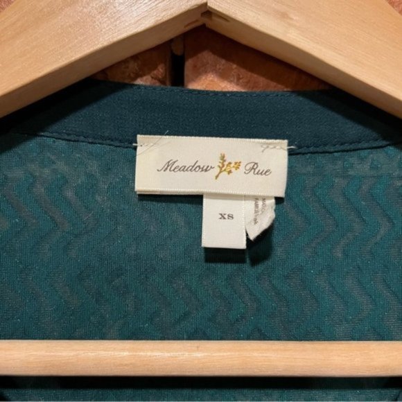 Meadow Rue Anthropologie Surya Emerald Velvet Lace Top Button Front XS - Picture 2 of 7